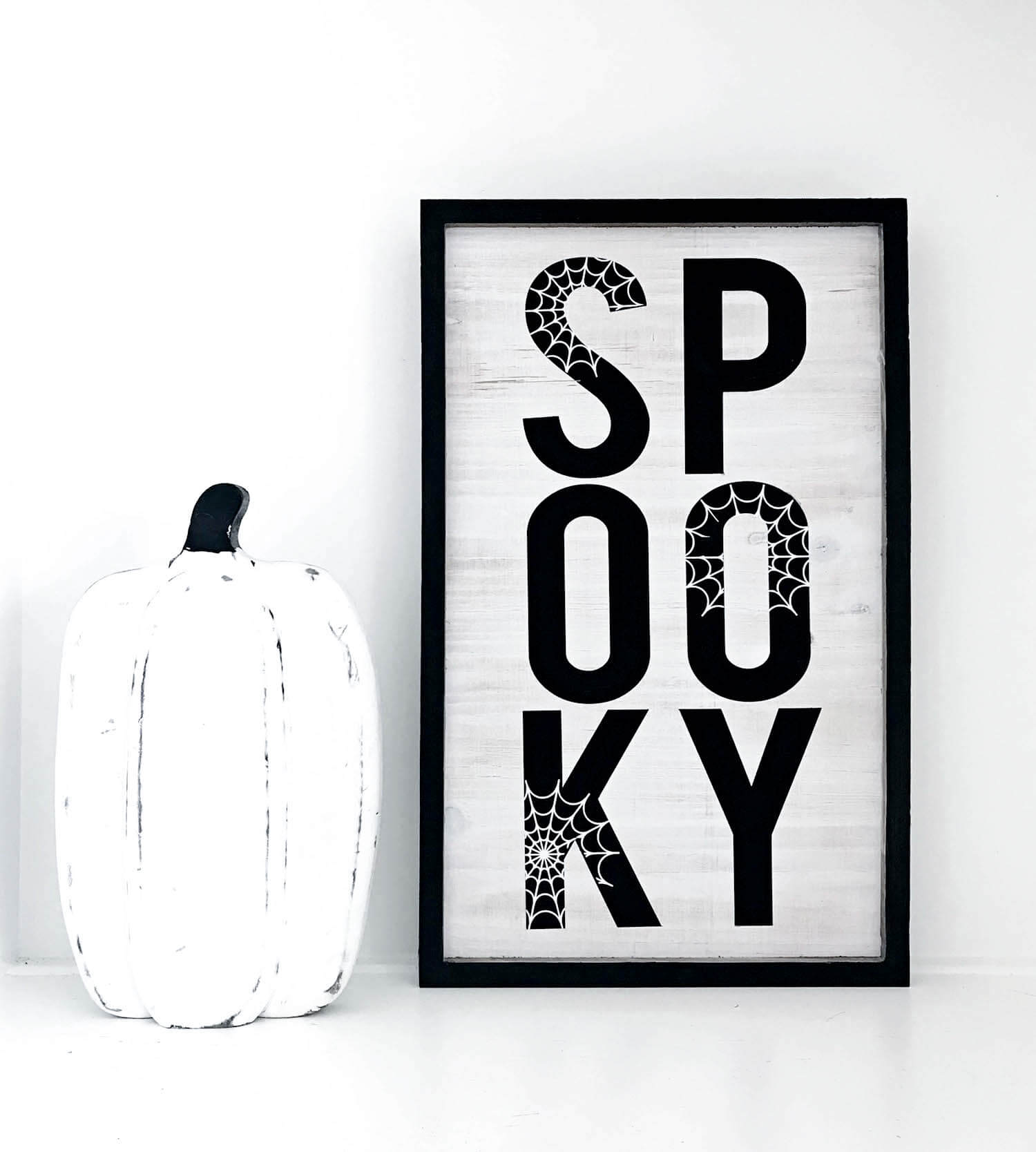 “Spooky” Halloween Home Decor