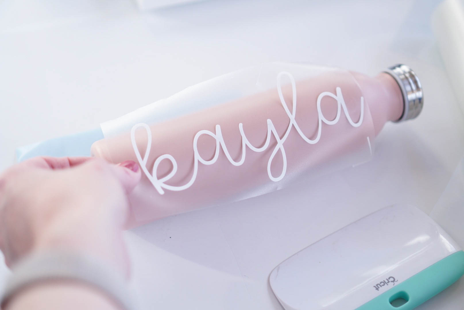 Personalizing With Vinyl {A Beginners Tutorial}