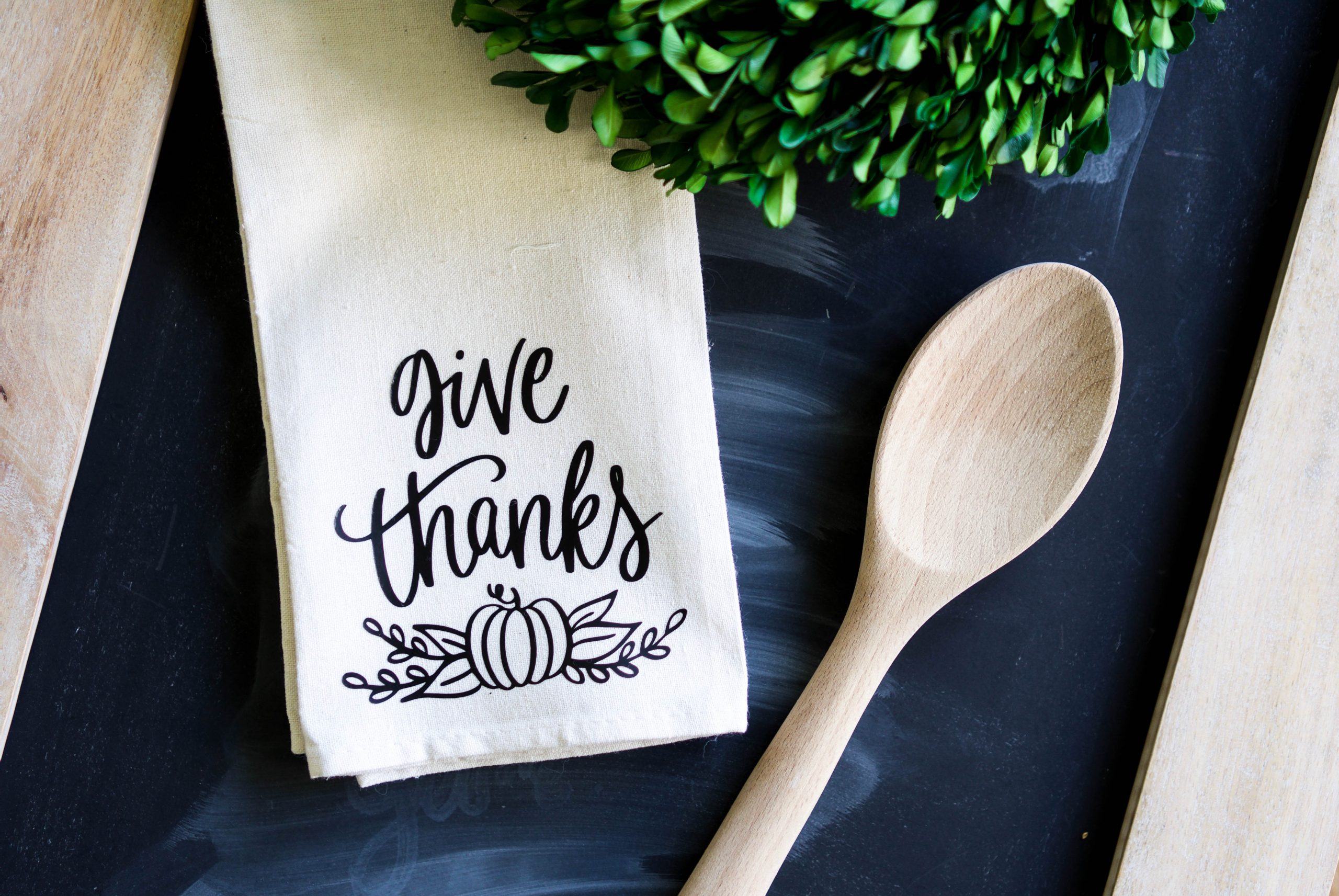 Thanksgiving Tea Towel With Heat Transfer Vinyl