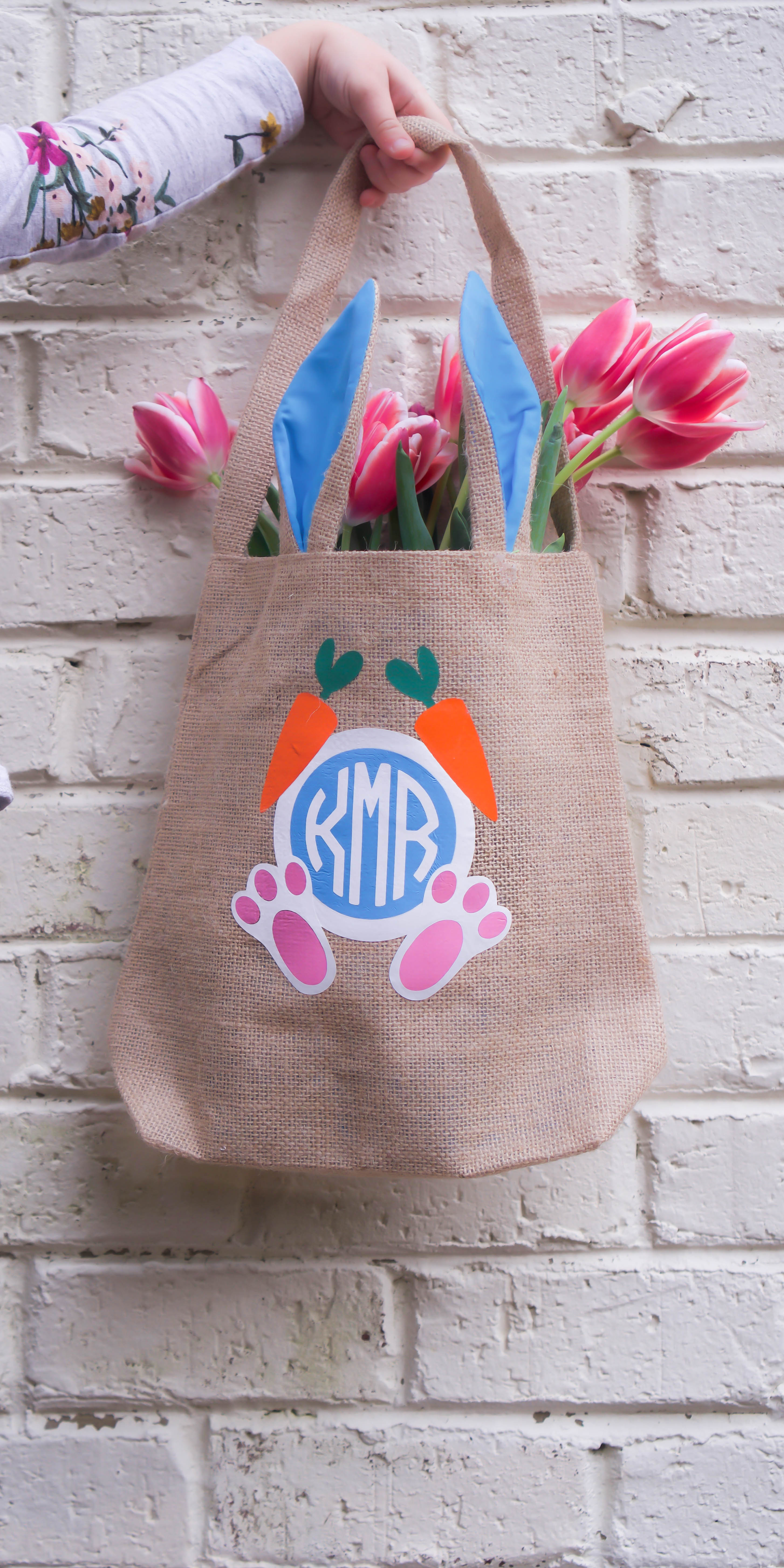 How to Layer Heat Transfer Vinyl (Iron On) on a Tote Bag Tutorial with  Cricut