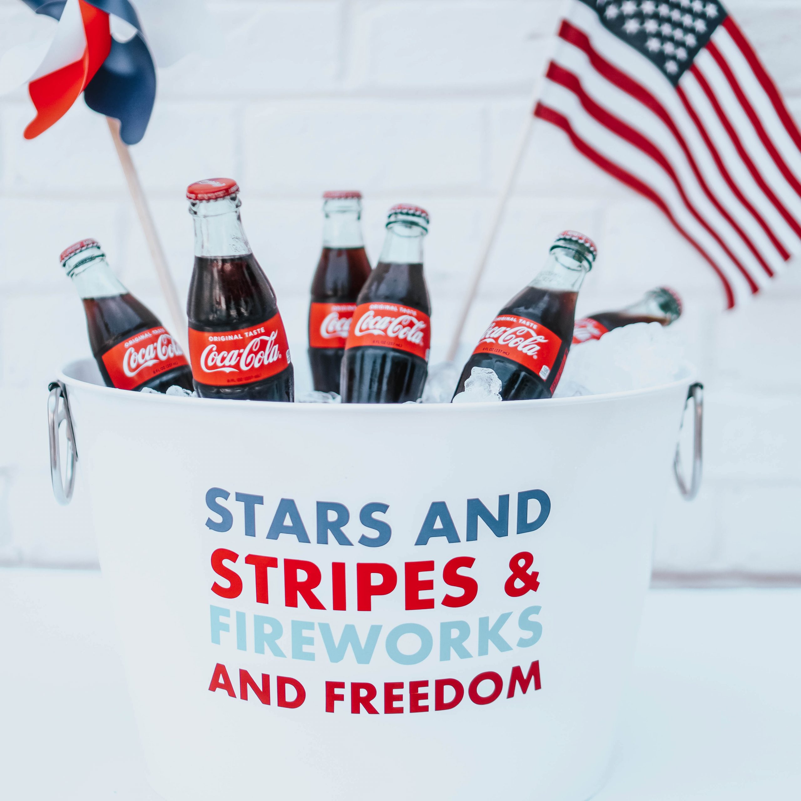 DIY July Fourth Party Idea – How To Apply Adhesive Vinyl To A Metal Beverage Tub