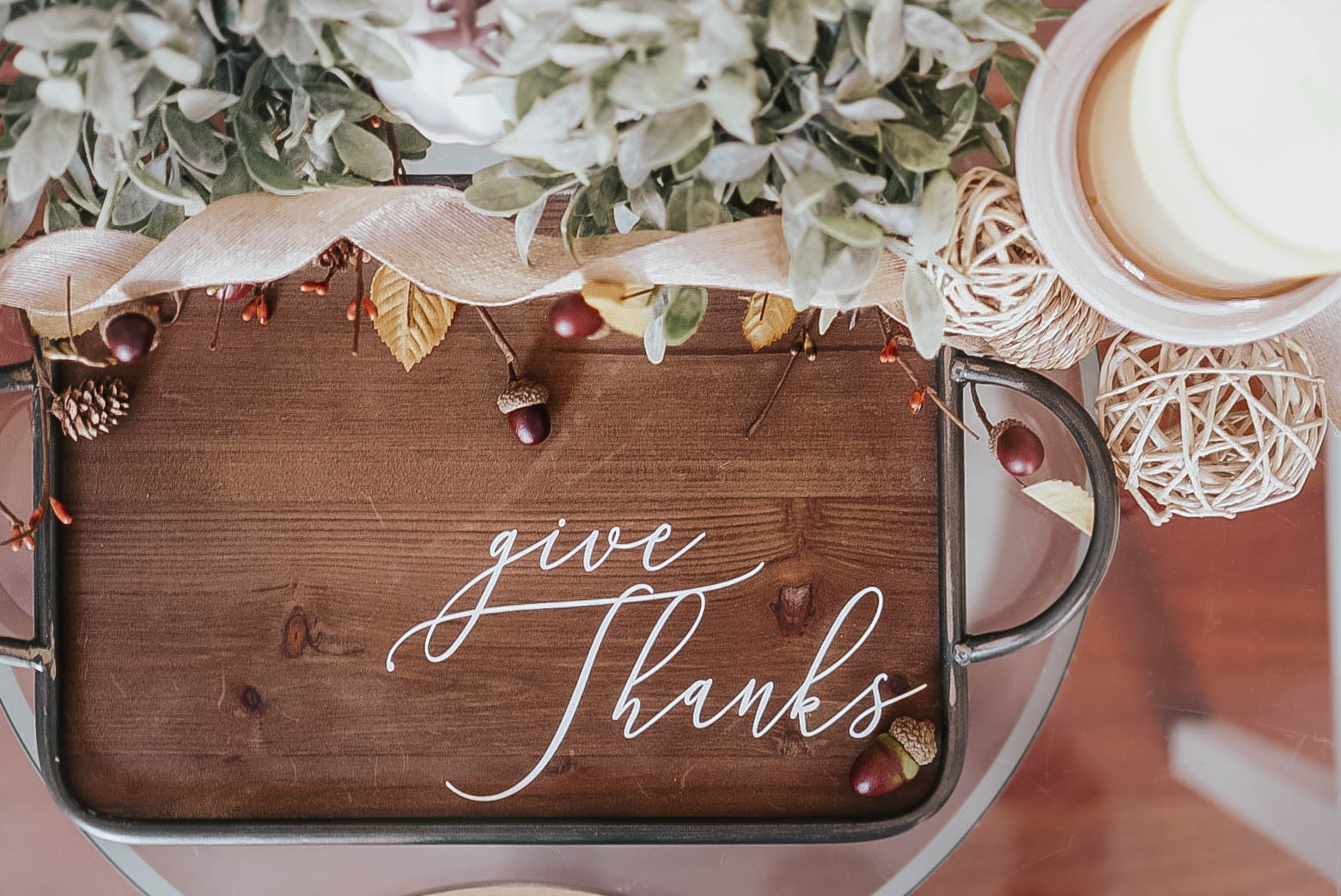 DIY Thanksgiving Centerpiece + Easy Place Cards With Vinyl